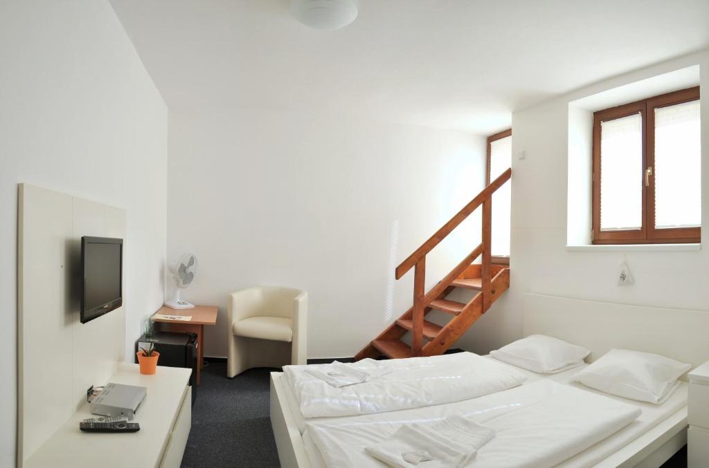 Pension Pod Vezi Kolin Room photo